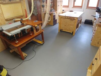 Neuer Boden für Werkstatt